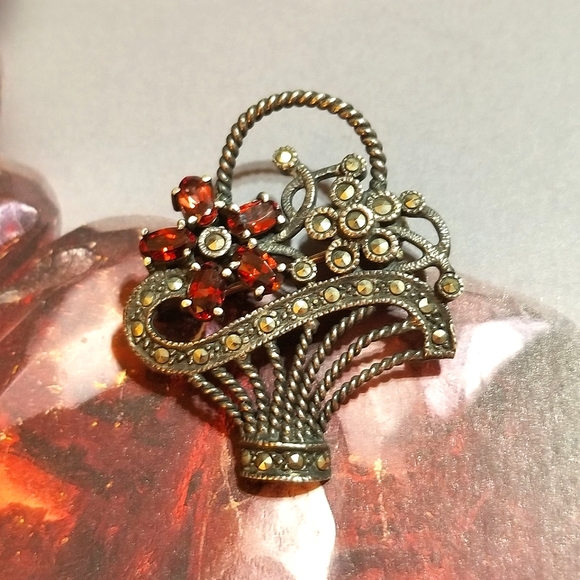 VTG GARNET Marcasite Sterling Basket Brooch - Picture 6 of 6